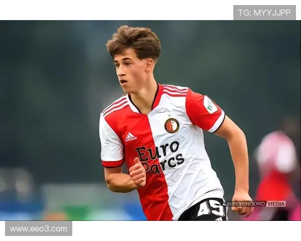 维拉免签 19 岁荷兰锋线新星 费耶诺德青训天才雷德蒙加盟 维拉免签 19 岁荷兰锋线新星 费耶诺德青训天才雷德蒙加盟